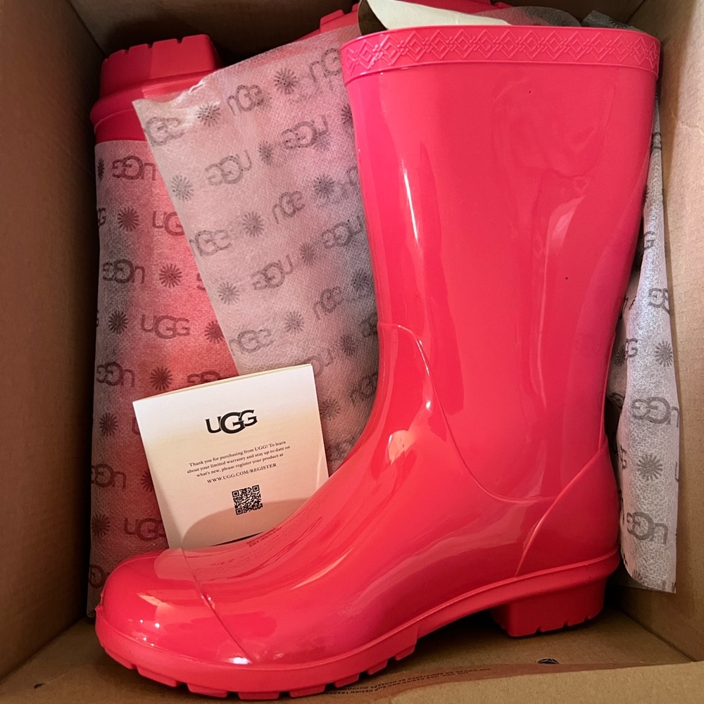 UGG Raana Rain boot kids in Diva Pink